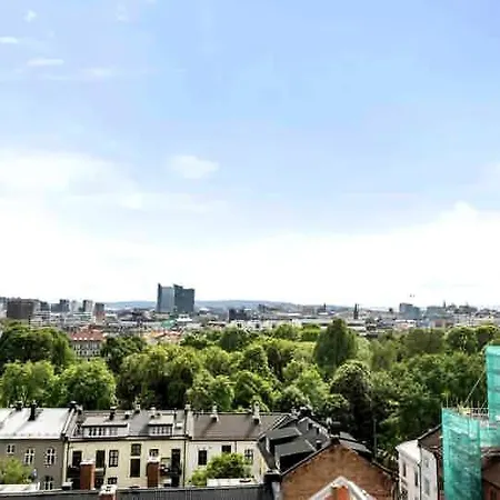 Апартаменты Family Apt, Balcony And Roof Terrace *