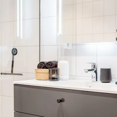 Family Apt, Balcony And Roof Terrace Apartment