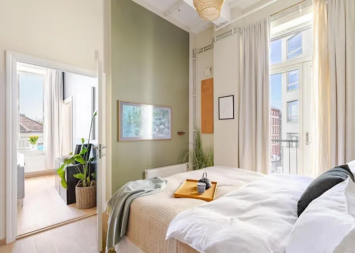 Family Apt, Balcony And Roof Terrace Appartement *
